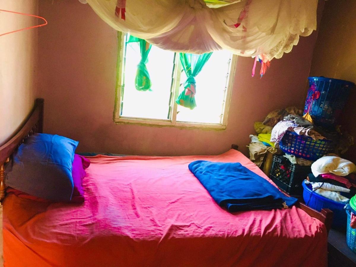 Yasawa Homestays Naisisili ภายนอก รูปภาพ